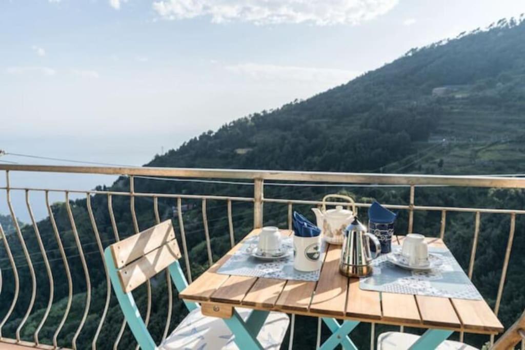 La Finestra Sul Mare A Drignana Villa Vernazza Exterior photo
